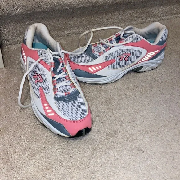 Women’s Ringor Sneakers size 11.5 - Picture 1 of 3